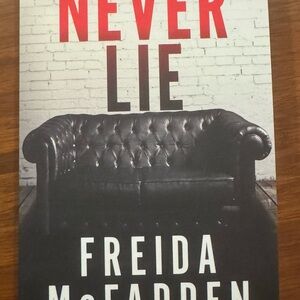 Never Lie by Freida McFadden Book